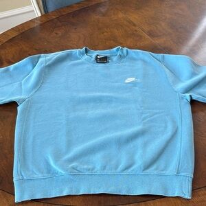 Nike Men's Light Blue Crewneck Sweatshirt